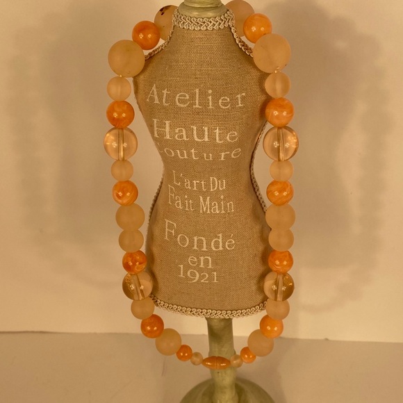 Plastic Round Frosted Beaded Peach Necklace - Picture 14 of 16
